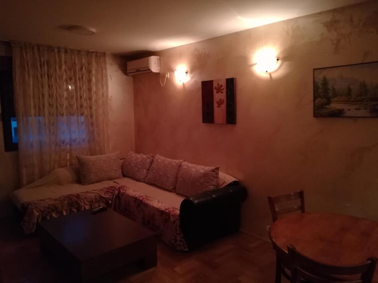 Rent A Conform Apartment Podgorica Luaran gambar